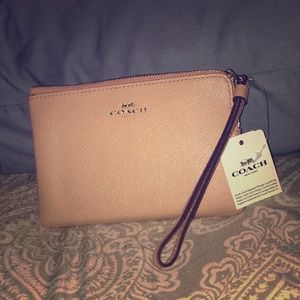 Authentic Coach leather wristlet wallet purse NWT